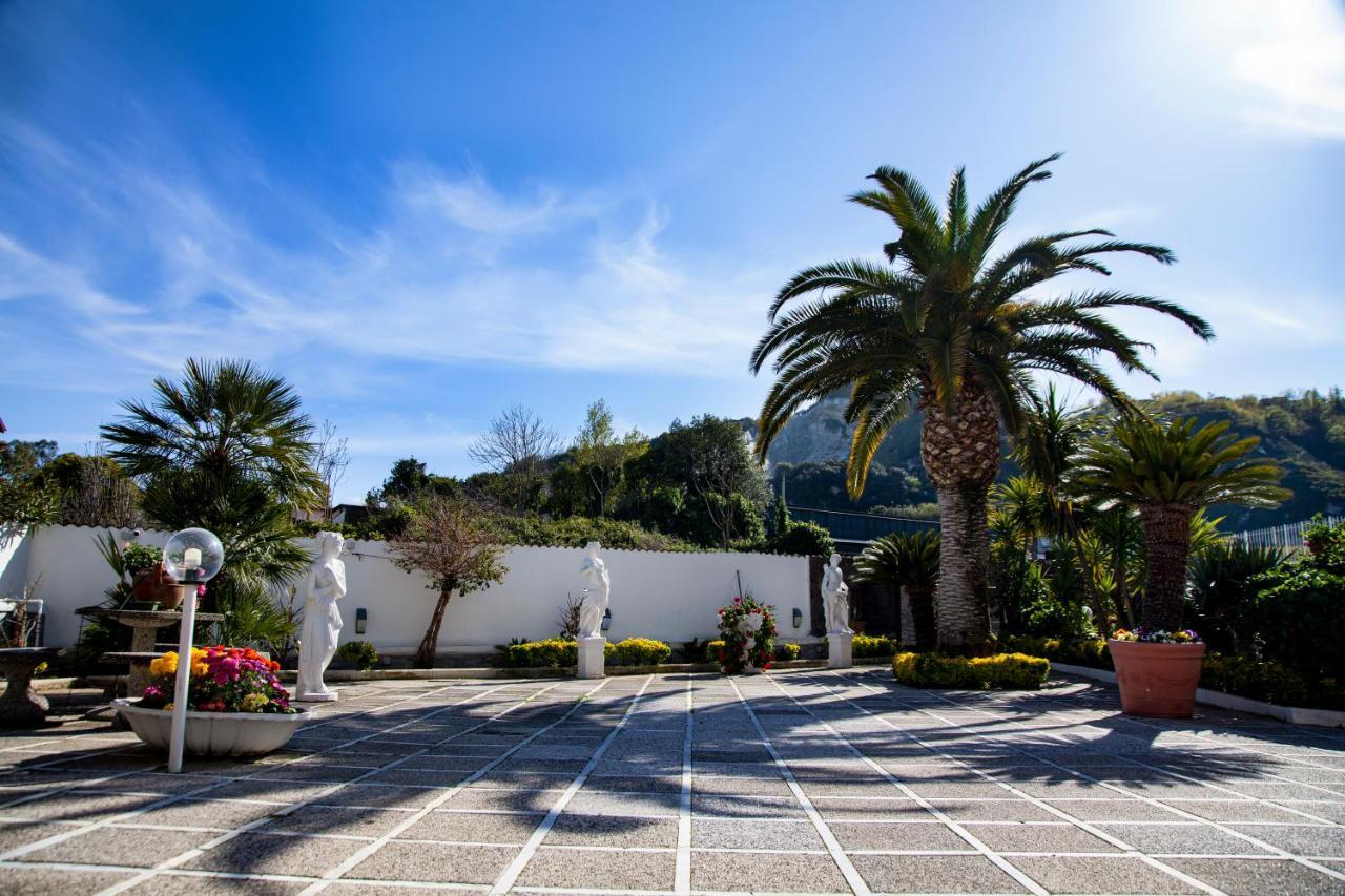 Hotel Ibisco Suites & Relax Pozzuoli Zewnętrze zdjęcie