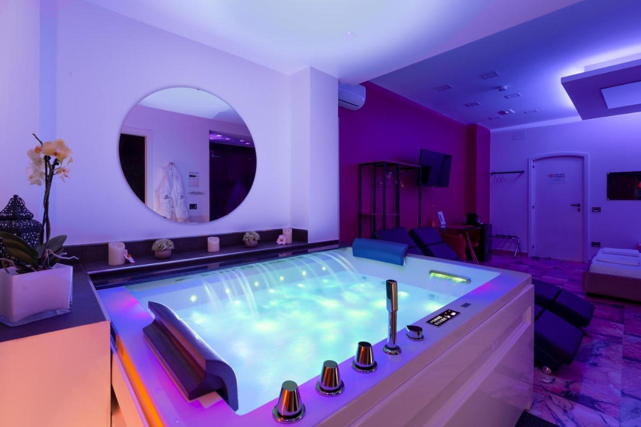 Hotel Ibisco Suites & Relax Pozzuoli Zewnętrze zdjęcie